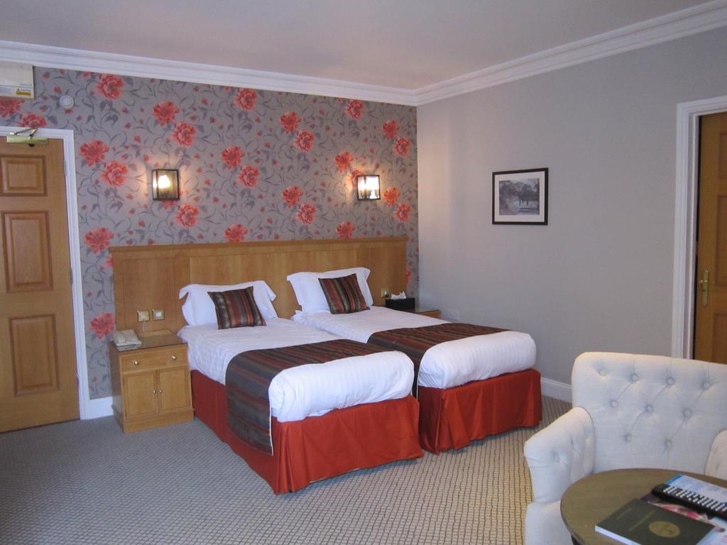 Whittlebury Hall And Spa Eksteriør billede